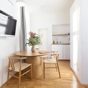 ellas-river-apartment.hotels-in-ljubljana.com/